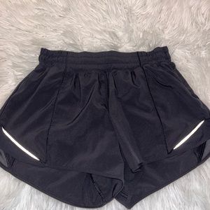 Hotty Hot Mid-Rise Lined Short 2.5"